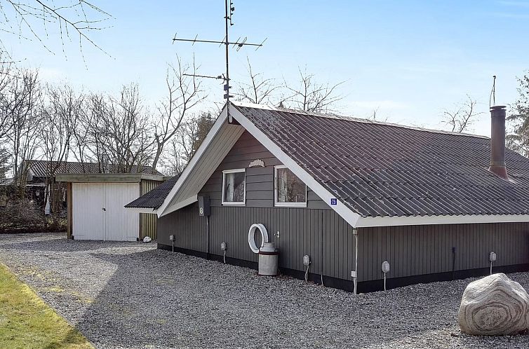 Vakantiehuis "Roderich" - 400m from the sea