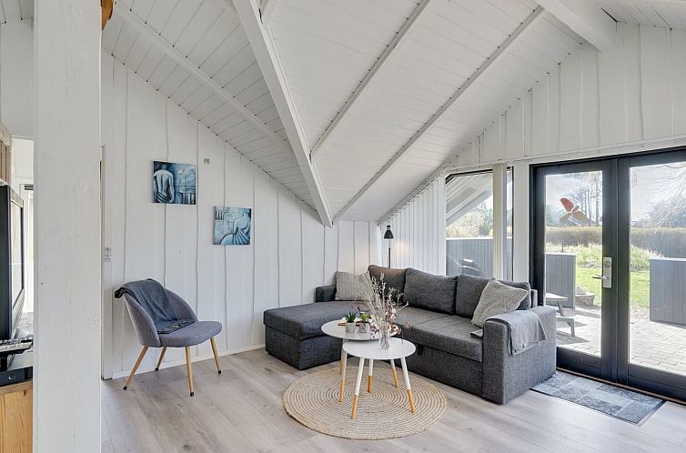 Vakantiehuis "Roderich" - 400m from the sea