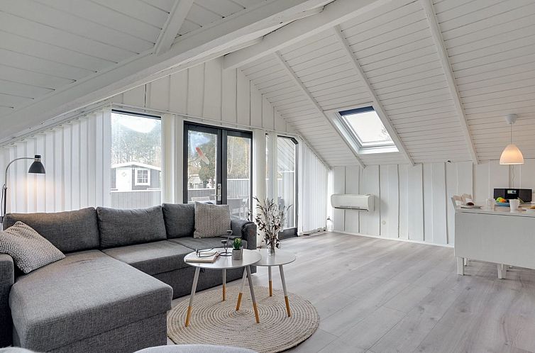 Vakantiehuis "Roderich" - 400m from the sea