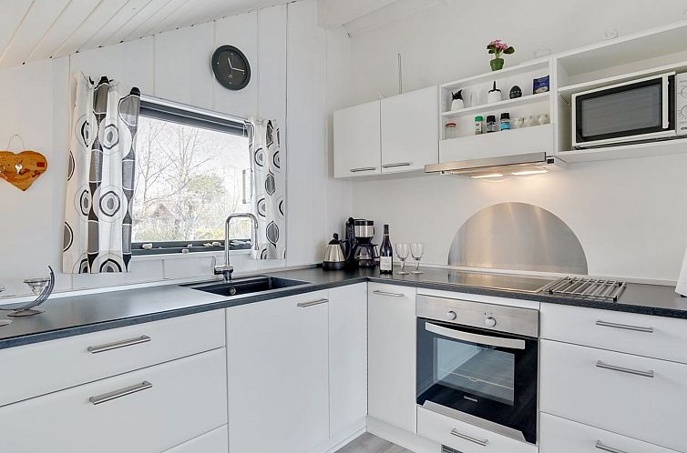 Vakantiehuis "Roderich" - 400m from the sea