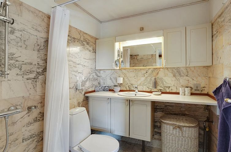 Vakantiehuis "Delina" - 200m from the sea