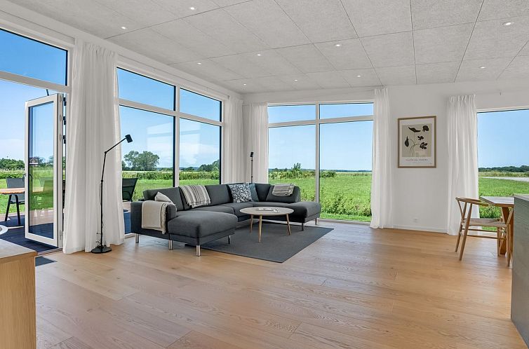 Vakantiehuis "Milena" - 1.5km from the sea