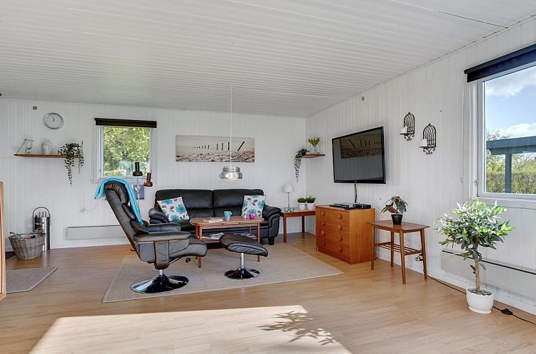 Vakantiehuis "Ilene" - 1km from the sea