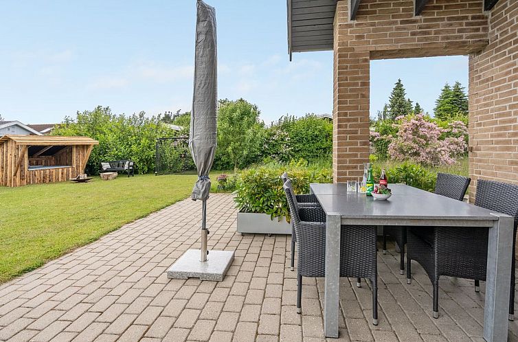 Vakantiehuis "Evangelia" - 1.2km from the sea