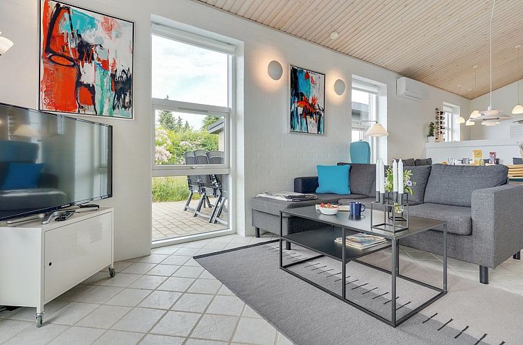 Vakantiehuis "Evangelia" - 1.2km from the sea