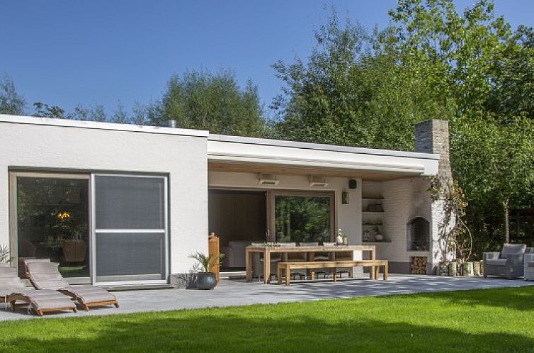 CheMyr11 Ferienhaus in Hertsberge, Belgien mit grosser Terrasse und gruener Umgebung.