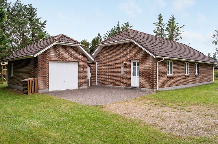 Vakantiehuis "Hjalmsvider" - 1km from the sea