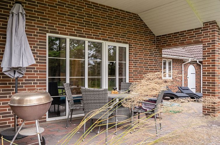 Vakantiehuis "Hjalmsvider" - 1km from the sea