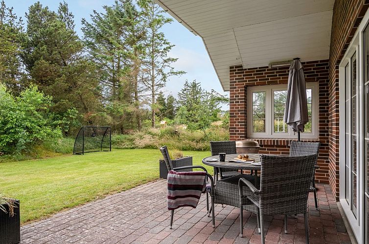 Vakantiehuis "Hjalmsvider" - 1km from the sea