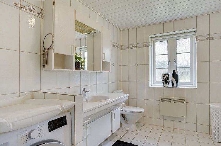 Vakantiehuis "Hjalmsvider" - 1km from the sea