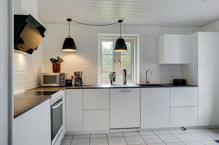 Vakantiehuis "Hjalmsvider" - 1km from the sea