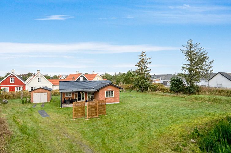 Vakantiehuis "Agni" - 800m from the sea