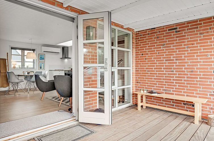 Vakantiehuis "Agni" - 800m from the sea