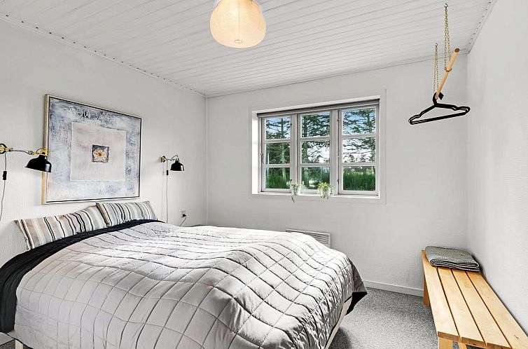 Vakantiehuis "Agni" - 800m from the sea