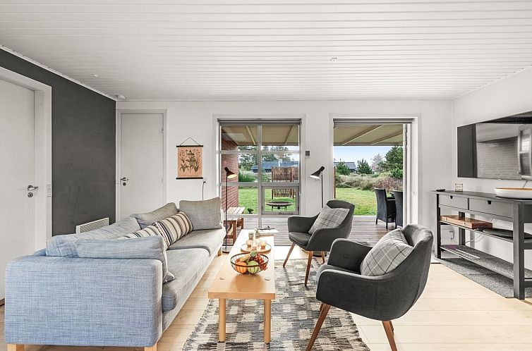 Vakantiehuis "Agni" - 800m from the sea