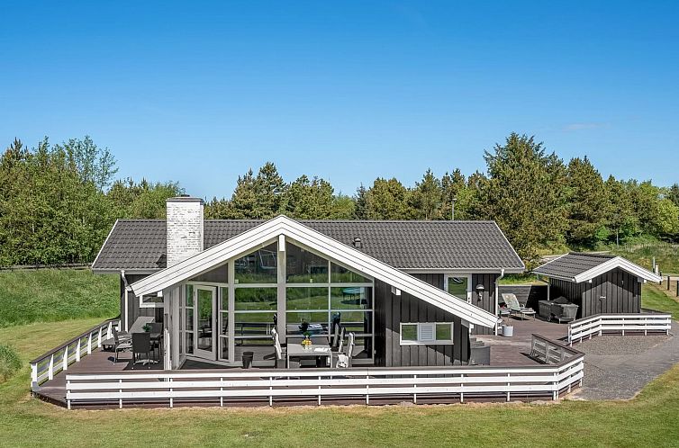 Vakantiehuis "Domna" - 800m from the sea