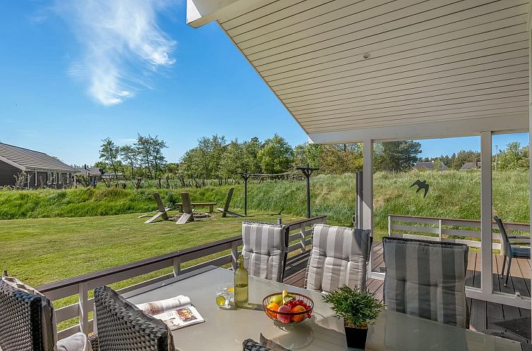 Vakantiehuis "Domna" - 800m from the sea