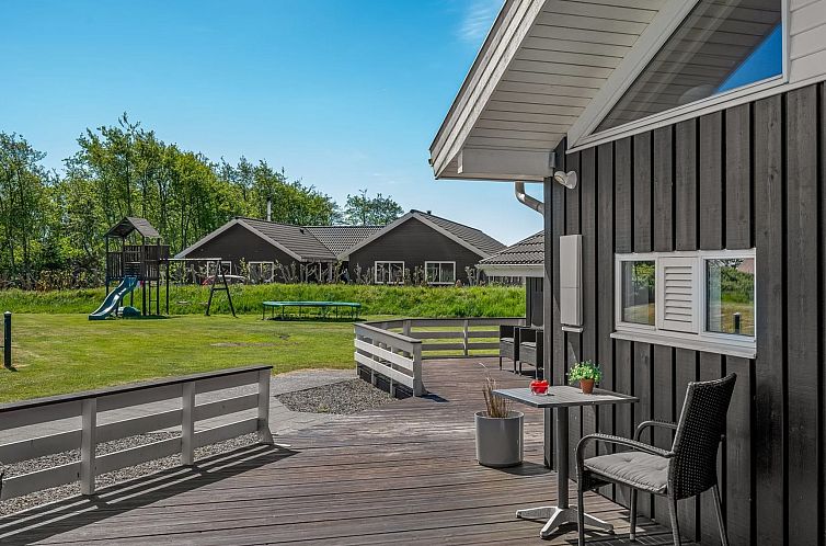 Vakantiehuis "Domna" - 800m from the sea