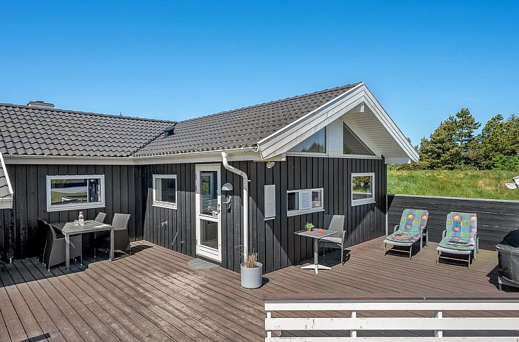 Vakantiehuis "Domna" - 800m from the sea