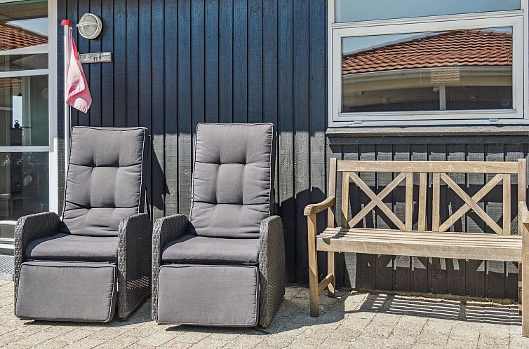 Vakantiehuis "Garbine" - 400m from the sea