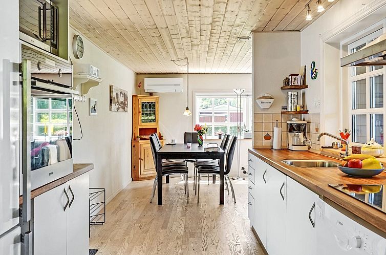 Vakantiehuis "Edele" - 800m from the sea