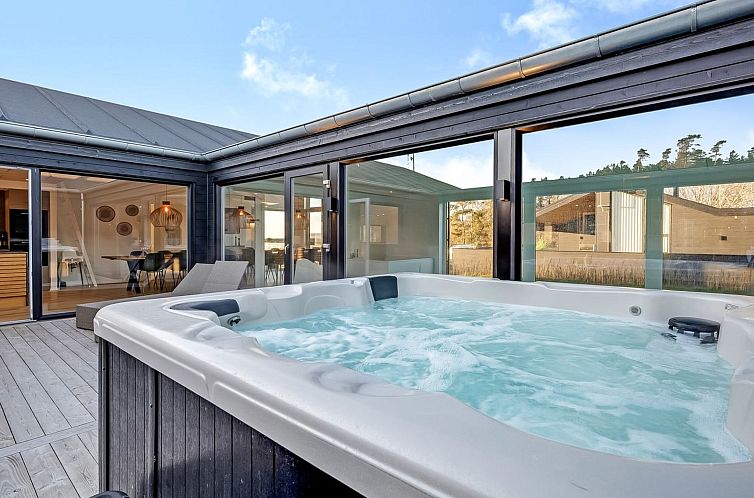 Vakantiehuis "Hana" - 800m from the sea