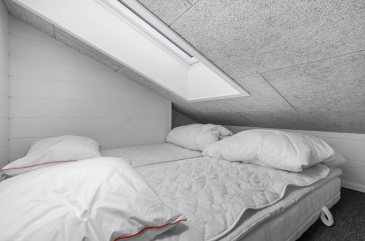 Vakantiehuis "Hana" - 800m from the sea