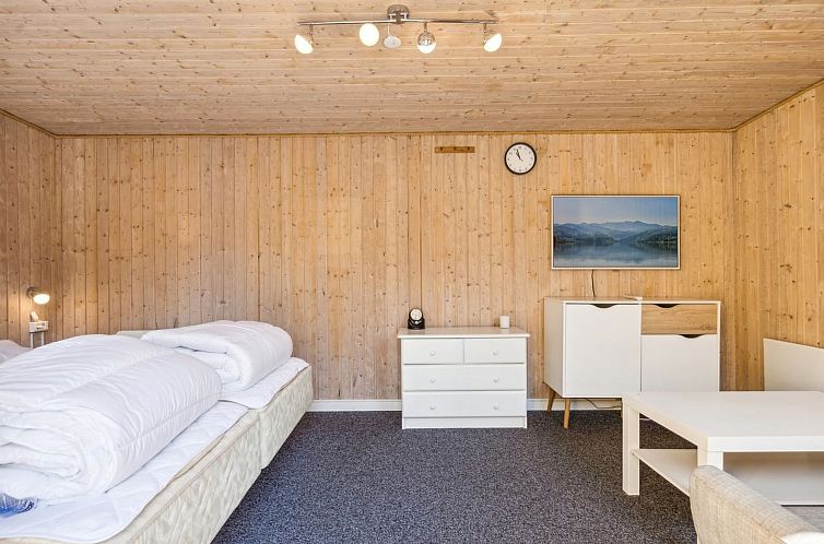 Vakantiehuis "Senija" - 6.5km from the sea