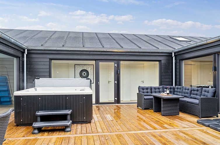 Vakantiehuis "Marinus" - 800m from the sea