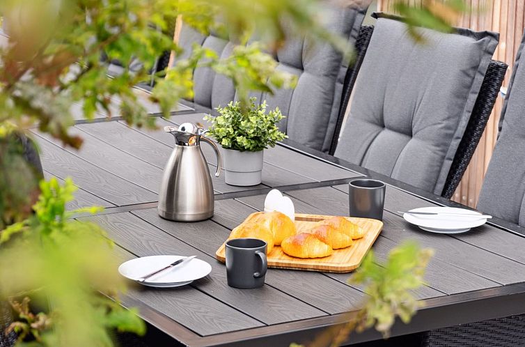 Vakantiehuis "Ann" - 1.3km from the sea