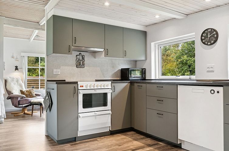 Vakantiehuis "Aslak" - 600m from the sea