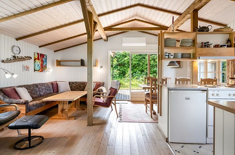 Vakantiehuis "Jarno" - 150m from the sea