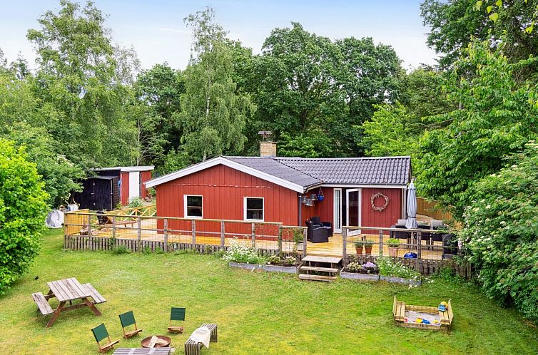 Vakantiehuis "Reika" - 1km from the sea