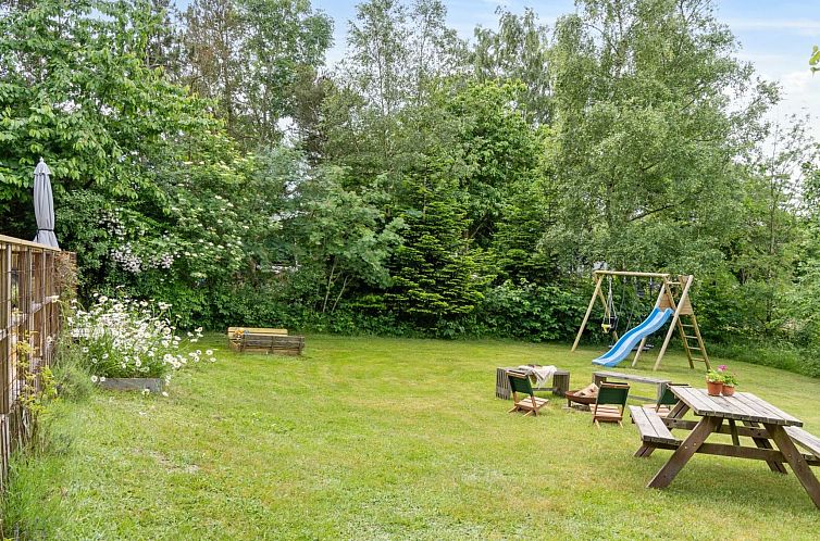 Vakantiehuis "Reika" - 1km from the sea