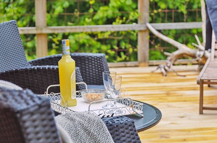 Vakantiehuis "Reika" - 1km from the sea