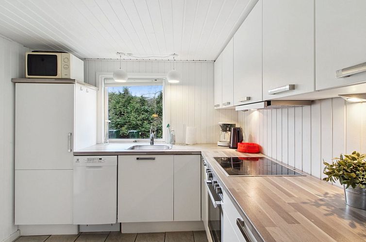 Vakantiehuis "Iris" - 300m from the sea