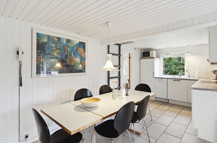 Vakantiehuis "Iris" - 300m from the sea