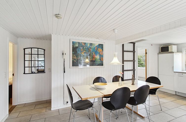 Vakantiehuis "Iris" - 300m from the sea