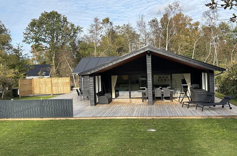 Vakantiehuis "Nicolas" - 500m from the sea