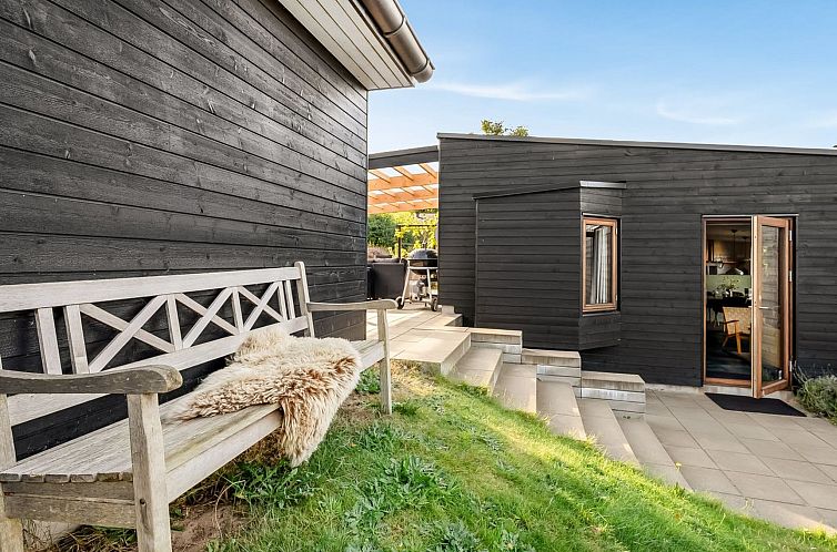 Vakantiehuis "Eunice" - 850m from the sea