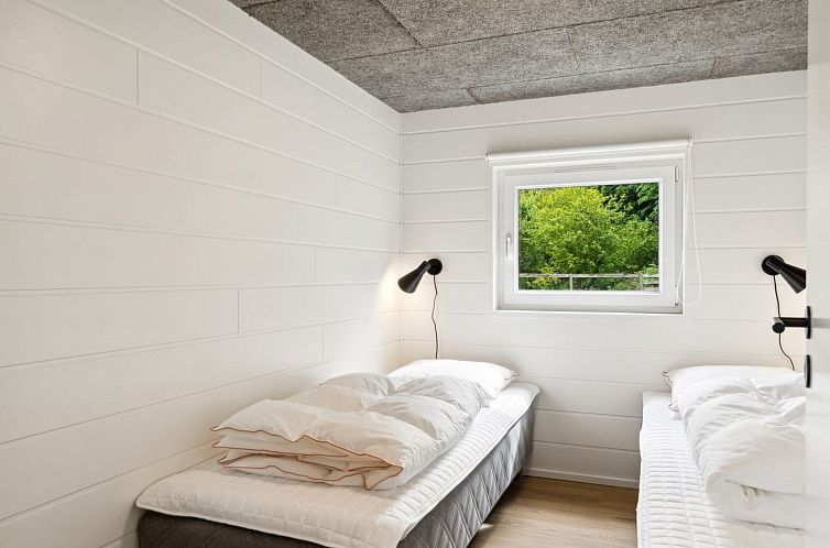 Vakantiehuis "Abbo" - 750m from the sea