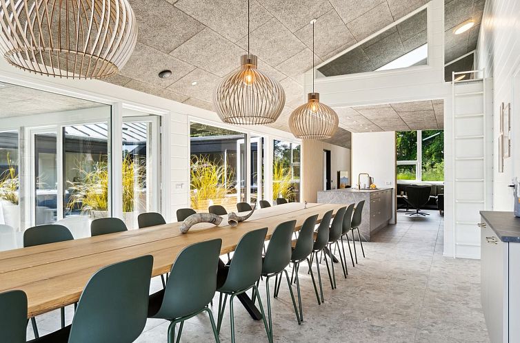 Vakantiehuis "Abbo" - 750m from the sea