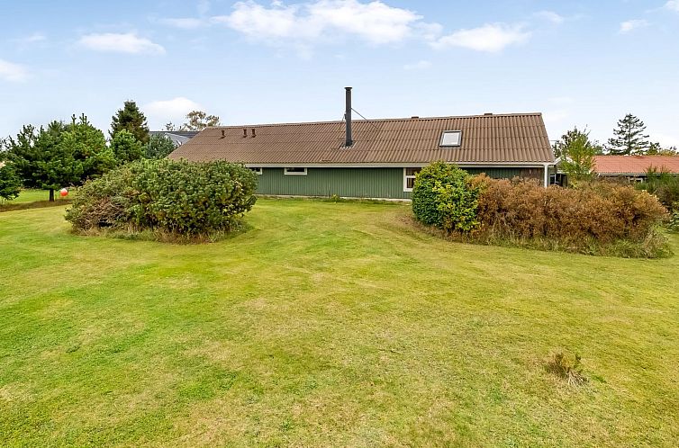 Vakantiehuis "Athislus" - 1.1km from the sea