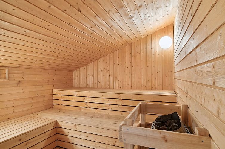 Vakantiehuis "Athislus" - 1.1km from the sea