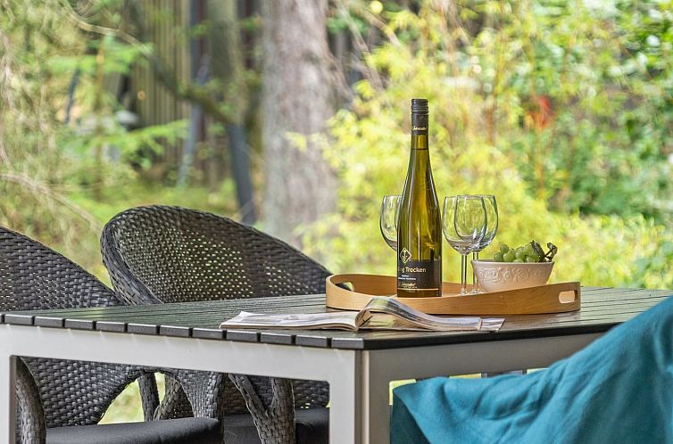 Vakantiehuis "Hermand" - 700m from the sea