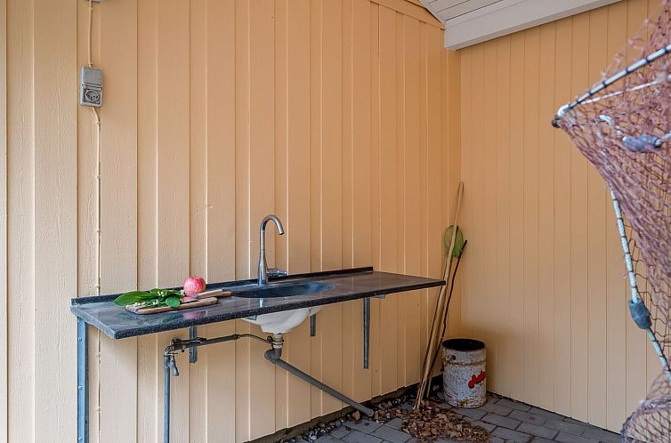 Vakantiehuis "Hermand" - 700m from the sea
