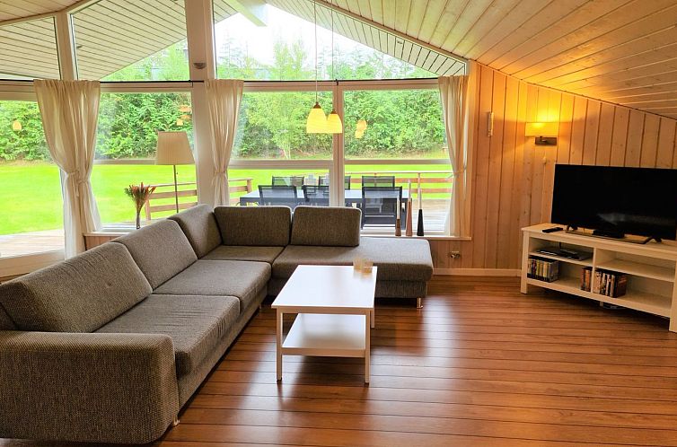 Vakantiehuis "Anca" - 450m from the sea