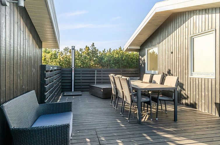 Vakantiehuis "Mirkka" - 200m from the sea
