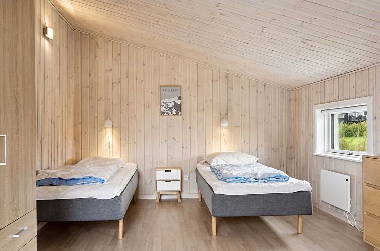 Vakantiehuis "Mirkka" - 200m from the sea