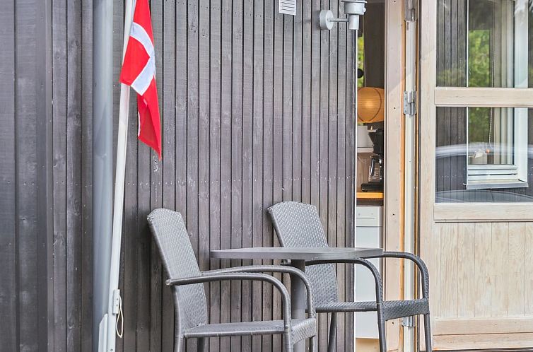 Vakantiehuis "Mirkka" - 200m from the sea